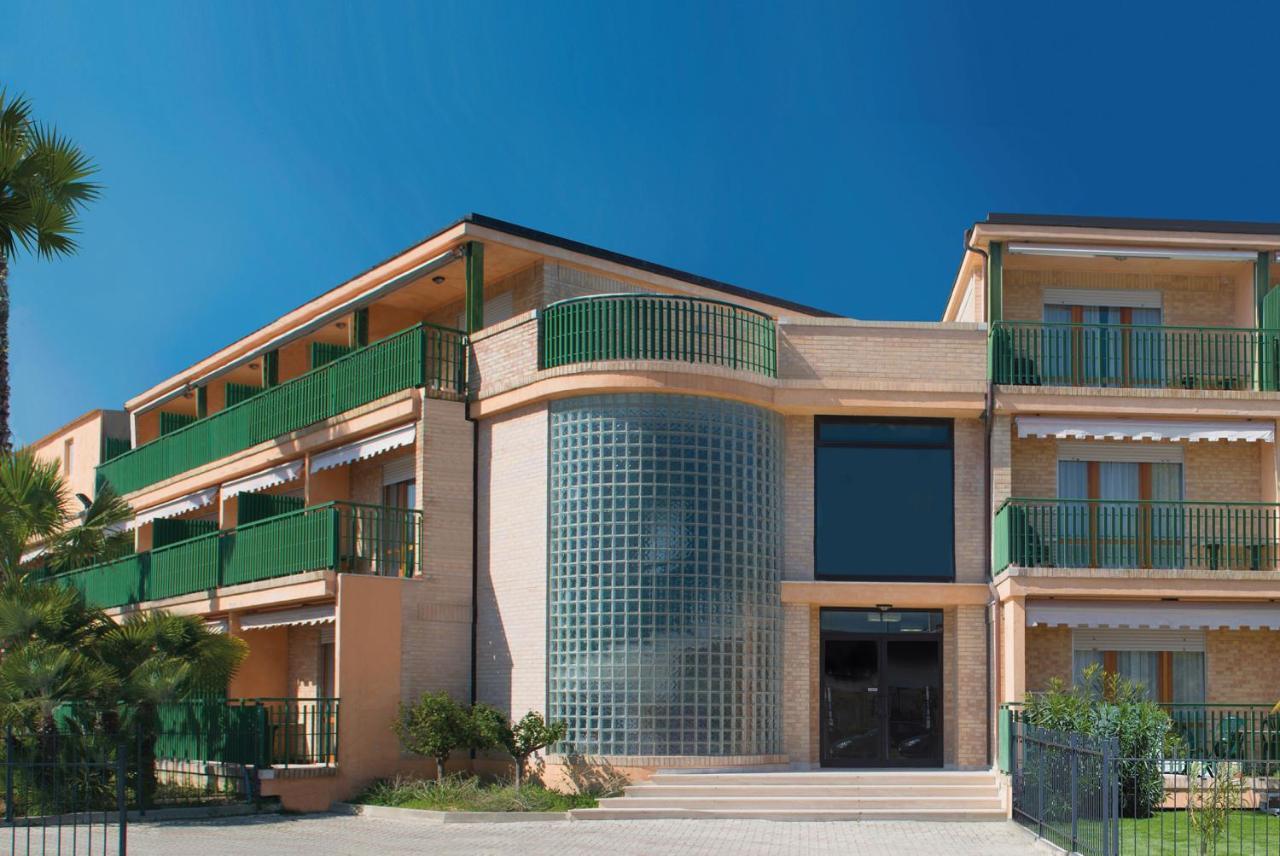 Holiday Family Village Porto Sant'Elpidio Room photo